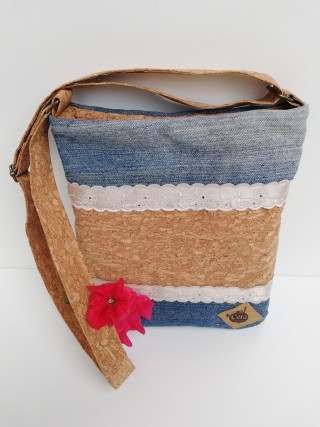 Bestickte Jeans Tasche